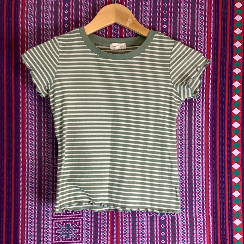 A green shirt